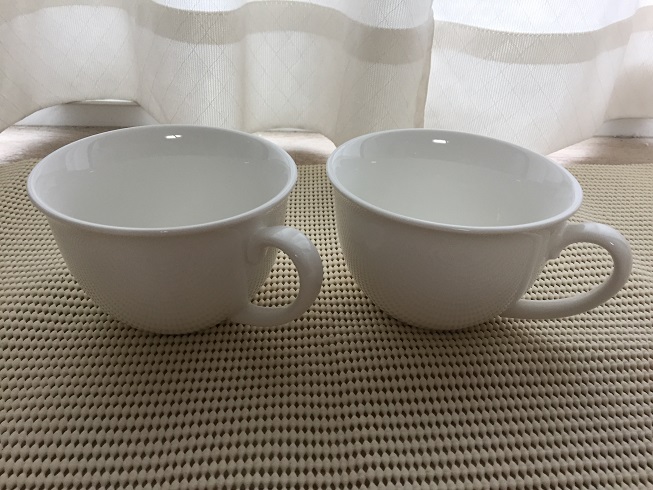 ニトリの白のスープマグ