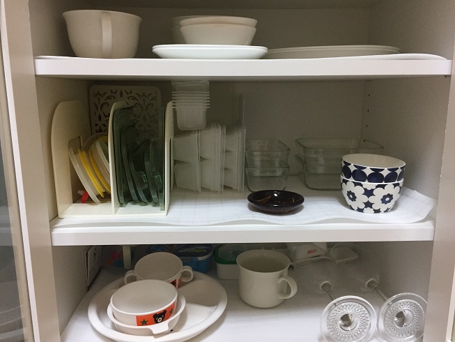 食器棚の中身