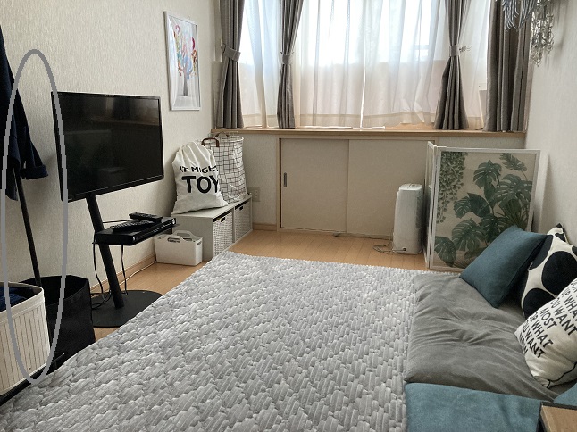 ハンガーラックと部屋