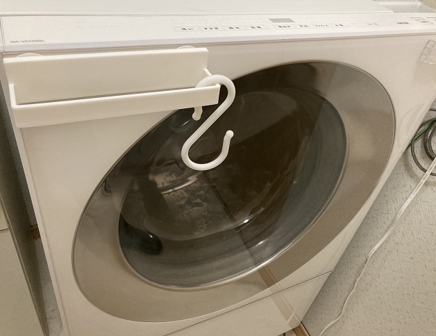 洗濯機の吊るす収納