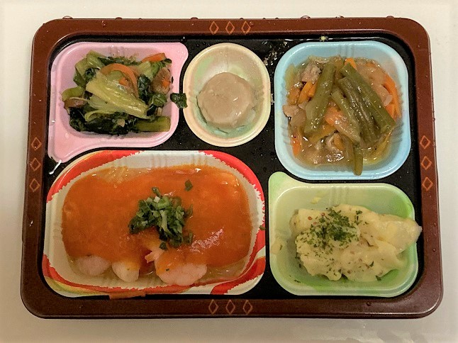 食宅便エビチリ弁当 (2)