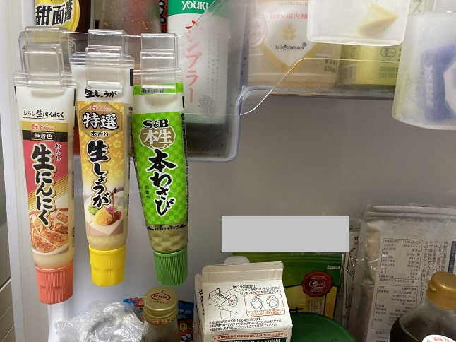 チューブ吊るす収納